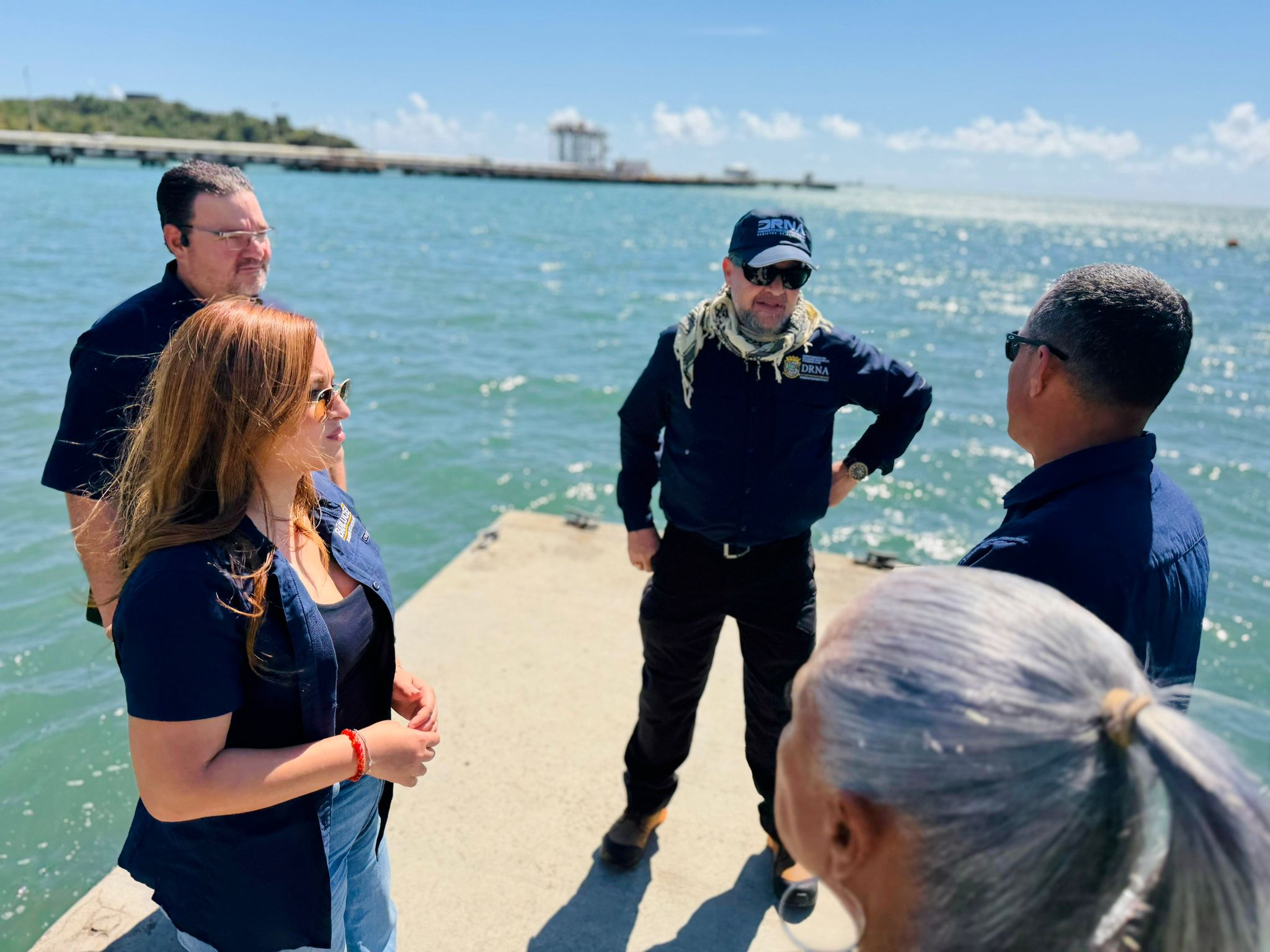 foto de Senadora Jamie Barlucea y secretario del Departamento de Recursos Naturales y Ambientales dan seguimiento a proyectos en municipios del sur